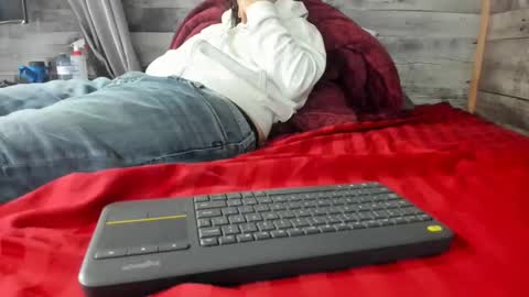 canuk1983 online show from February 23, 2025, 2:04 pm