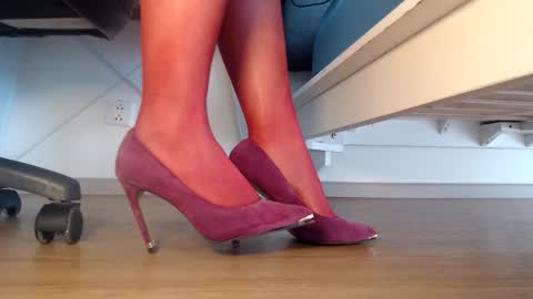 Snapshot of caolau chatting on September 24, 2025, 2:04 am Miss Di online show from September 24, 2025, 2:04 am