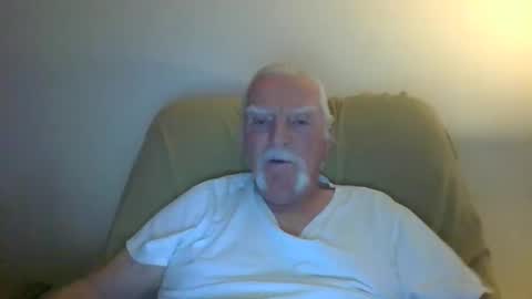 capecod21 online show from February 4, 2025, 9:52 pm