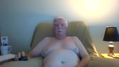 Snapshot of capecod21 chatting on July 18, 2026, 11:14 am capecod21 online show from July 18, 2026, 11:14 am
