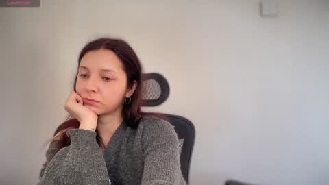 Emma online show from January 4, 2025, 10:27 am