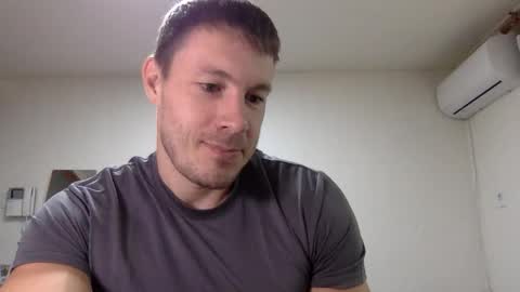 Snapshot of capt_oliver chatting on March 4, 2026, 4:51 am follow my twitter online show from March 4, 2026, 4:51 am