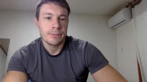 Snapshot of capt_oliver chatting on March 21, 2026, 5:23 am follow my twitter online show from March 21, 2026, 5:23 am