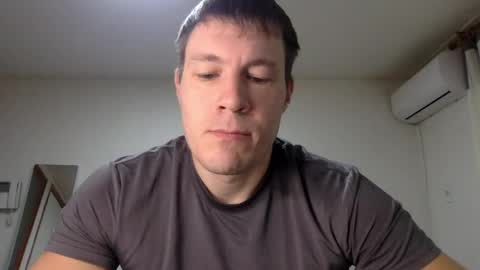Snapshot of capt_oliver chatting on March 24, 2026, 4:06 am follow my twitter online show from March 24, 2026, 4:06 am