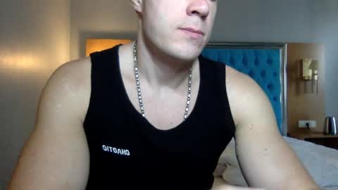 Snapshot of capt_oliver chatting on April 7, 2026, 6:58 am follow my twitter online show from April 7, 2026, 6:58 am