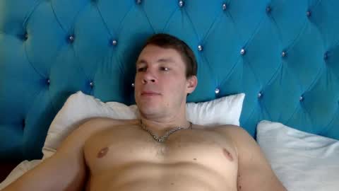 Snapshot of capt_oliver chatting on April 8, 2026, 7:08 am follow my twitter online show from April 8, 2026, 7:08 am