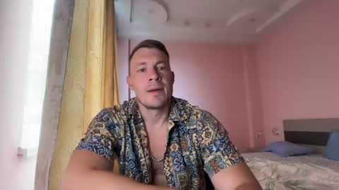 Snapshot of capt_oliver chatting on July 8, 2026, 9:14 am follow my twitter online show from July 8, 2026, 9:14 am