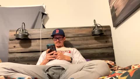 Snapshot of captaincumgun chatting on January 16, 2025, 6:46 am Captaincumgun online show from January 16, 2025, 6:46 am