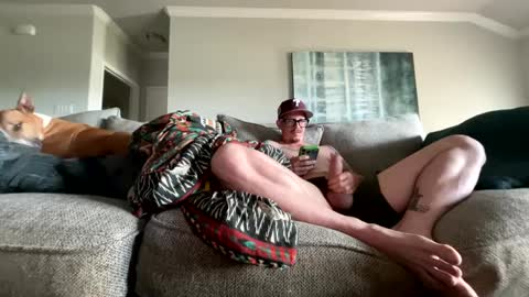 Snapshot of captaincumgun chatting on September 24, 2025, 3:15 pm Captaincumgun online show from September 24, 2025, 3:15 pm