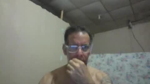 Snapshot of captainfox_ chatting on June 19, 2026, 12:15 am captainfox_ online show from June 19, 2026, 12:15 am