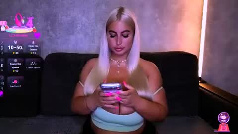Snapshot of cara__harris chatting on June 11, 2026, 6:17 pm . . online show from June 11, 2026, 6:17 pm