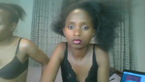 Snapshot of carababey chatting on February 17, 2025, 5:43 pm carababey online show from February 17, 2025, 5:43 pm