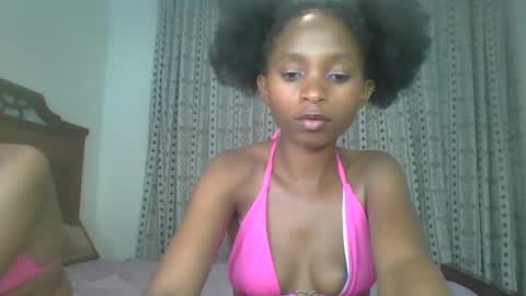 Snapshot of carababey chatting on February 18, 2025, 3:21 am carababey online show from February 18, 2025, 3:21 am