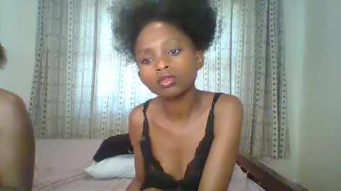 Snapshot of carababey chatting on February 20, 2025, 11:42 am carababey online show from February 20, 2025, 11:42 am