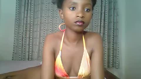 Snapshot of carababey chatting on February 24, 2025, 12:30 am carababey online show from February 24, 2025, 12:30 am