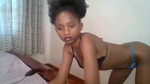 Snapshot of carababey chatting on February 24, 2025, 12:26 pm carababey online show from February 24, 2025, 12:26 pm