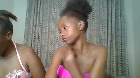 Snapshot of carababey chatting on February 24, 2025, 11:52 pm carababey online show from February 24, 2025, 11:52 pm