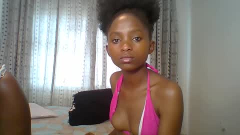 Snapshot of carababey chatting on February 25, 2025, 8:25 am carababey online show from February 25, 2025, 8:25 am