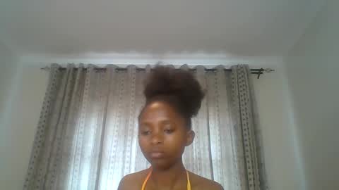 Snapshot of carababey chatting on March 4, 2025, 8:24 am carababey online show from March 4, 2025, 8:24 am