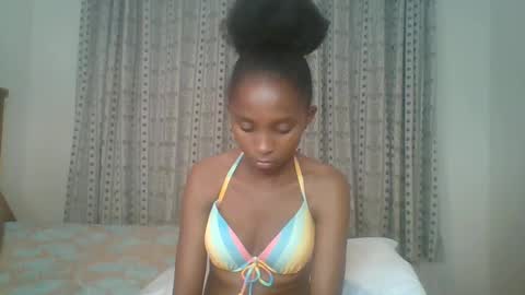 Snapshot of carababey chatting on March 6, 2025, 12:00 am carababey online show from March 6, 2025, 12:00 am