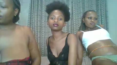 Snapshot of carababey chatting on March 11, 2025, 5:02 pm carababey online show from March 11, 2025, 5:02 pm