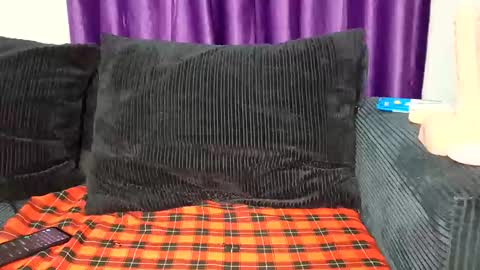 Snapshot of caramel_drip1 chatting on February 11, 2026, 12:37 am caramel_drip1 online show from February 11, 2026, 12:37 am