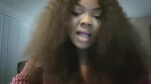 Snapshot of caramel_sexy4u chatting on November 22, 2025, 4:44 am caramel_sexy4u online show from November 22, 2025, 4:44 am