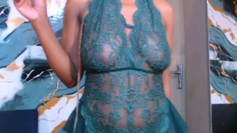 caramelchoco69 online show from July 14, 2026, 12:33 pm