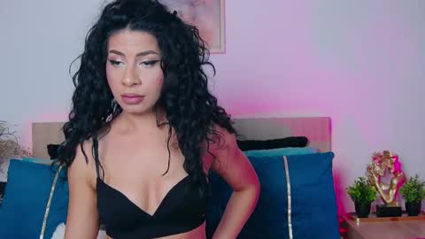 Snapshot of cardi_sin chatting on April 21, 2026, 8:20 am cardi_sin online show from April 21, 2026, 8:20 am