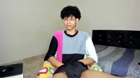 Carlos and Cristian  online show from February 21, 2025, 11:10 pm