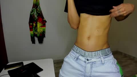 Carlos and Cristian  online show from October 3, 2025, 10:18 pm