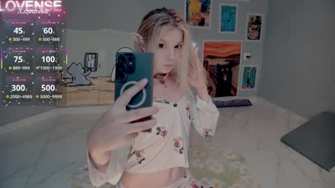 NONA    follow online show from September 24, 2025, 5:55 am