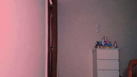 Carin online show from October 12, 2025, 7:46 pm