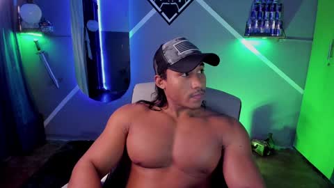 Snapshot of carl_smithh chatting on February 7, 2025, 5:10 am Carl online show from February 7, 2025, 5:10 am