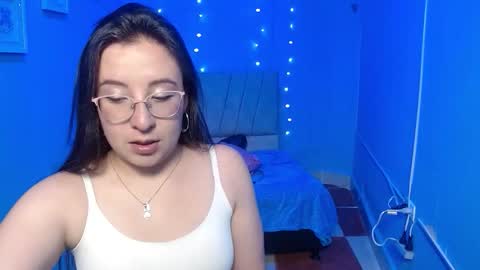 carla_999 online show from December 22, 2025, 1:41 pm