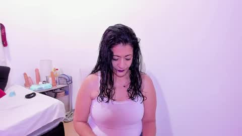 Carla online show from December 5, 2024, 10:45 pm