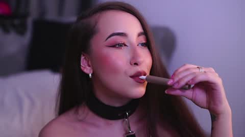 CarlaGavin online show from December 11, 2024, 1:28 pm