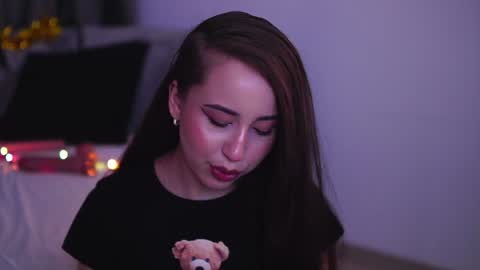 CarlaGavin online show from December 13, 2024, 2:05 pm