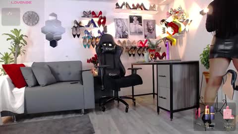 Carla independent model    online show from March 29, 2026, 2:55 am