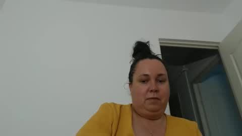 Carlaruth online show from April 29, 2026, 4:33 pm