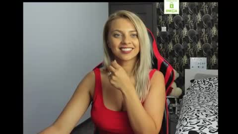 Snapshot of carlastacefun chatting on June 19, 2026, 6:01 pm CarlaStaceFun online show from June 19, 2026, 6:01 pm