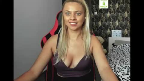 Snapshot of carlastacefun chatting on June 29, 2026, 10:15 am CarlaStaceFun online show from June 29, 2026, 10:15 am