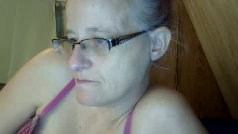 carleeswoman08 online show from February 14, 2025, 6:40 pm
