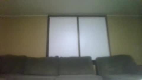 carlholmesjr20 online show from April 10, 2026, 8:19 am