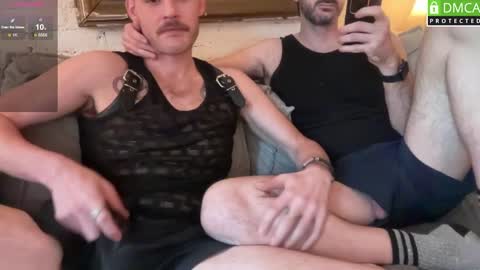 Snapshot of carlhung_69 chatting on December 8, 2024, 8:47 pm carlhung 69 hairy friends gay bi online show from December 8, 2024, 8:47 pm
