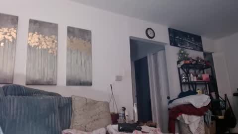 Carlie online show from April 19, 2026, 12:48 pm