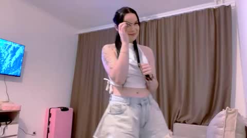 Snapshot of carliehaughton chatting on February 22, 2026, 4:27 pm Scarlett online show from February 22, 2026, 4:27 pm