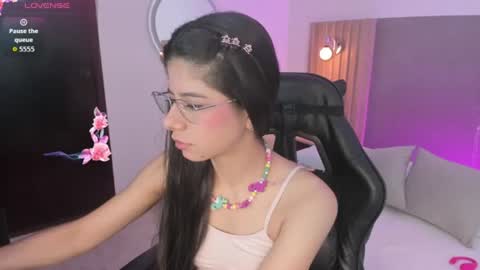 Snapshot of carlina_15 chatting on June 17, 2026, 12:18 pm C A R L I N A online show from June 17, 2026, 12:18 pm
