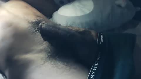 carlos1diaz31 online show from September 17, 2025, 1:35 pm