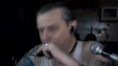 carlos712009 online show from April 16, 2026, 6:36 am